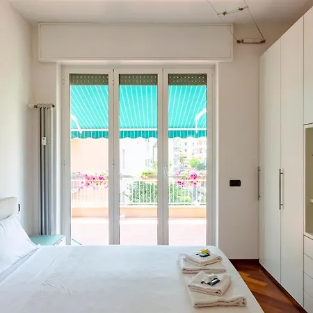 Apartment Joivy Stylish Flat Terrace
