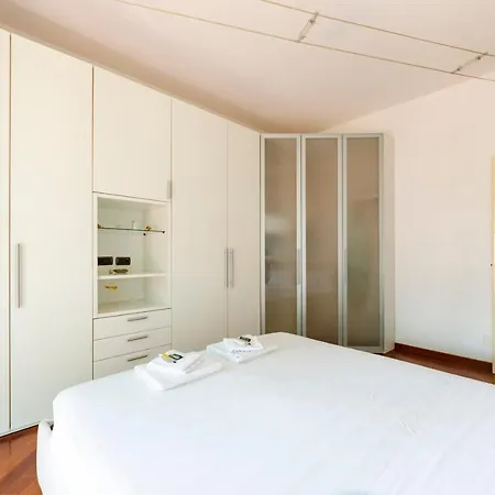 Joivy Stylish Flat Terrace Apartment