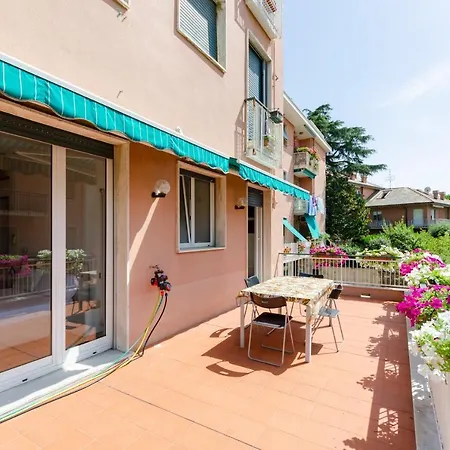 Apartment Joivy Stylish Flat Terrace