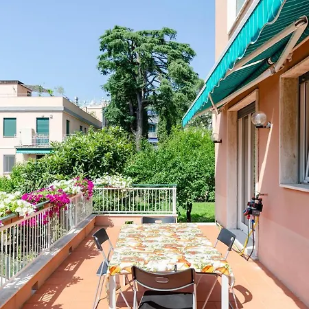 Joivy Stylish Flat Terrace